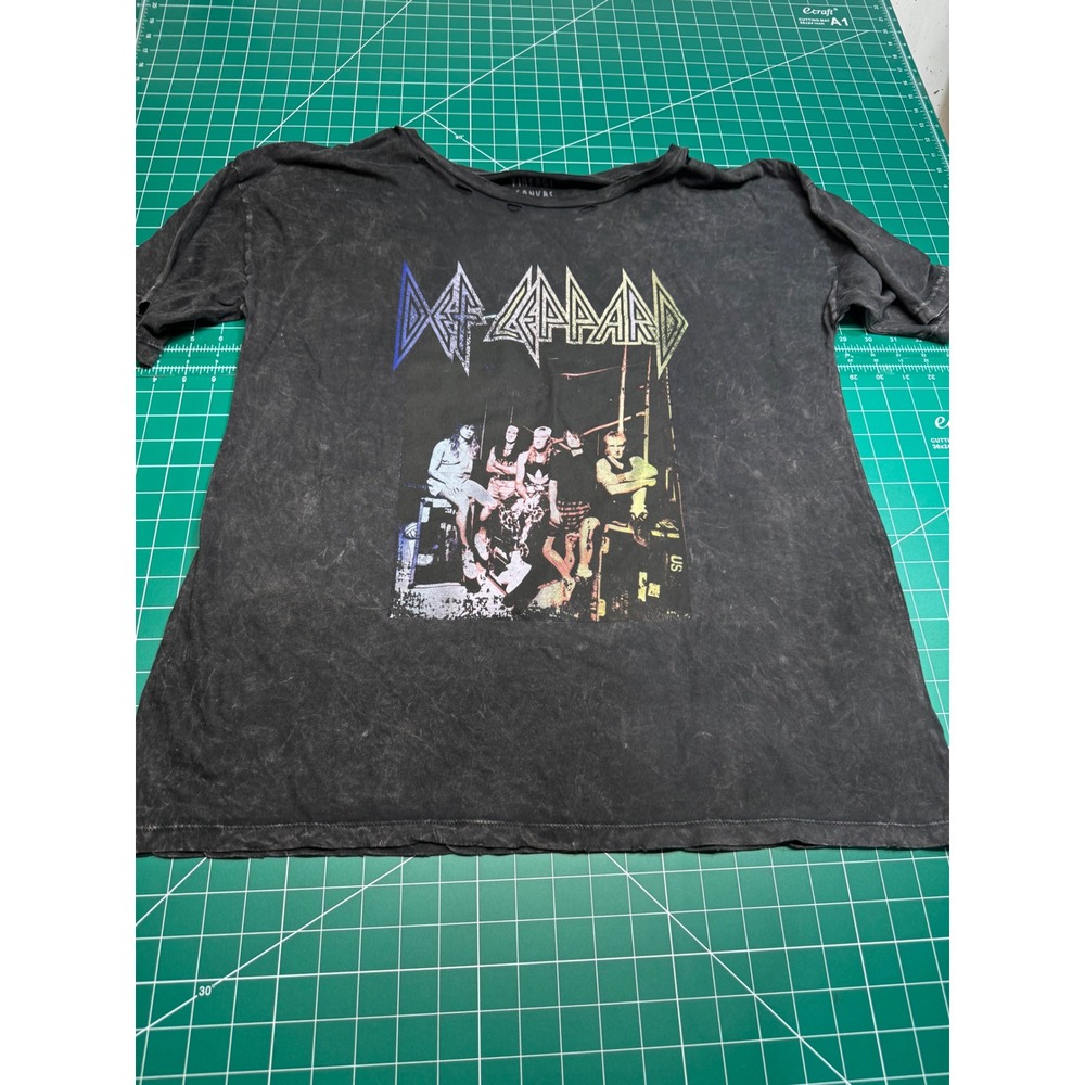 Vintage Canvas Def Leppard Graphic T-Shirt Acid Wash Gray Distressed Medium